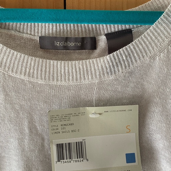 🌈 Liz Claiborne White Tank - Picture 2 of 5